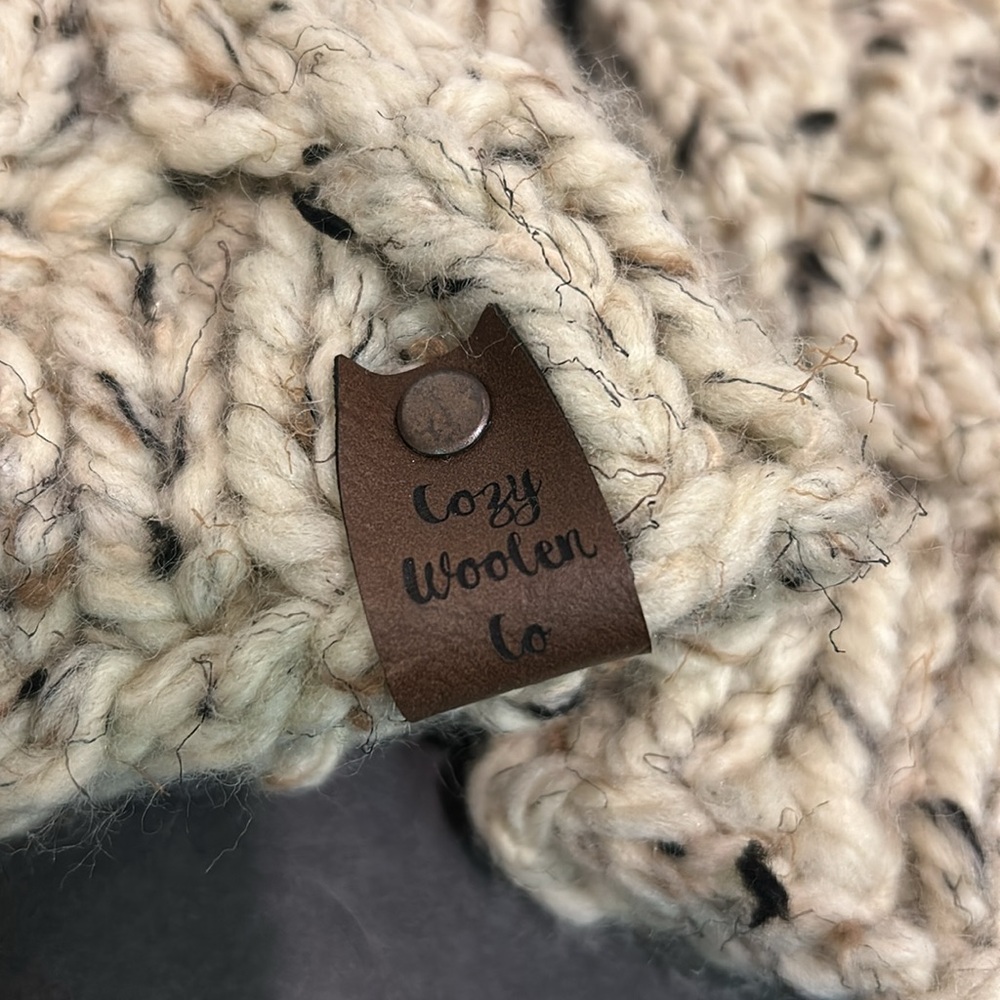 NEW Handmade Chunky Cable Knit Beige Hat & Mittens Set Wool Etsy Cozy Woolen Co - Picture 2 of 10